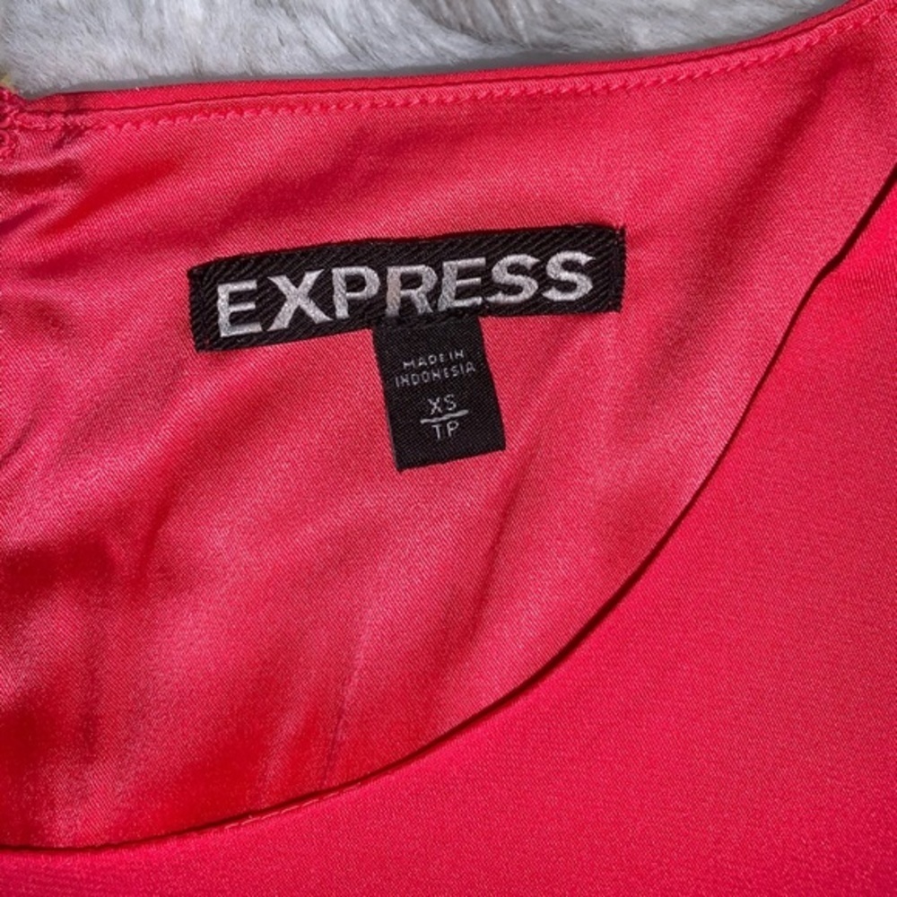 Express Top - Picture 3 of 5